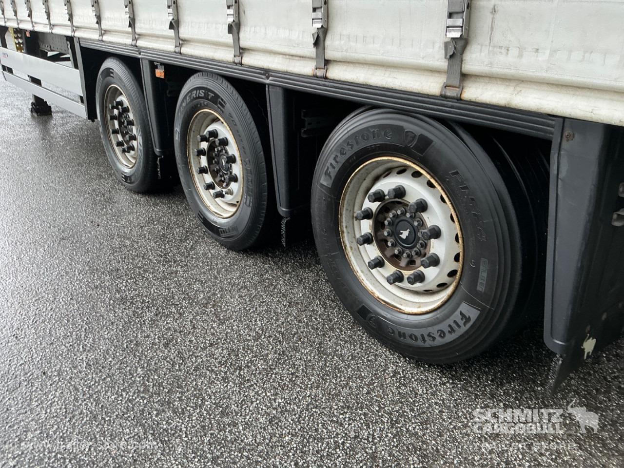 SCHMITZ Curtainsider Standard - Curtainsider semi-trailer: picture 3 SCHMITZ Curtainsider Standard - Curtainsider semi-trailer: picture 3