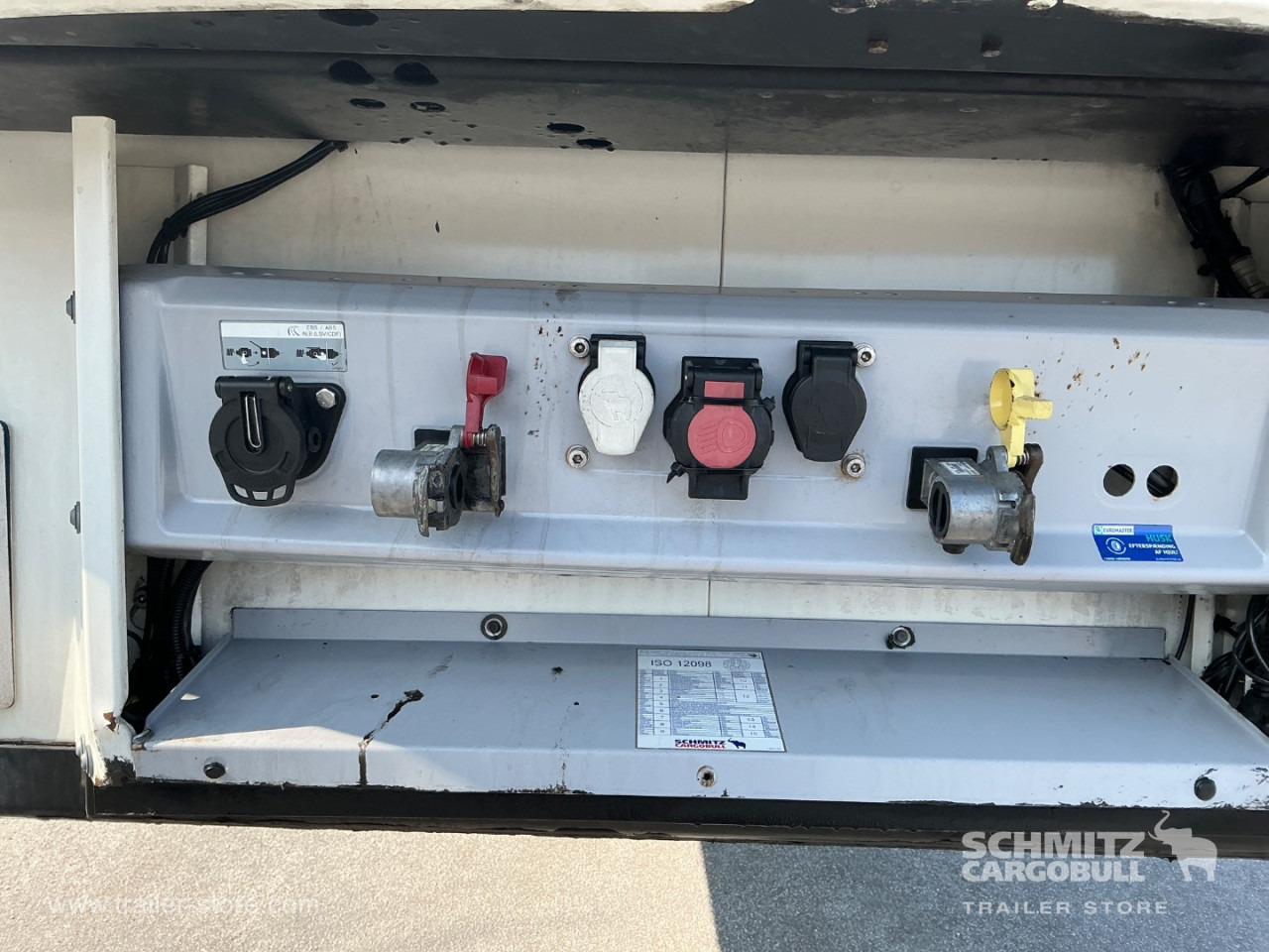 SCHMITZ Reefer Meat hanging system - Isothermal semi-trailer: picture 4 SCHMITZ Reefer Meat hanging system - Isothermal semi-trailer: picture 4