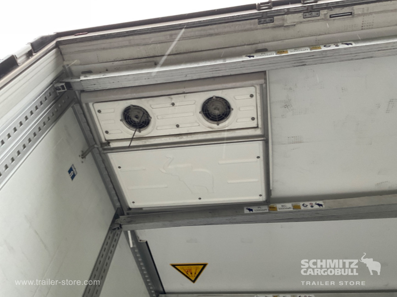 SCHMITZ Reefer Multitemp Double deck - Isothermal semi-trailer: picture 4 SCHMITZ Reefer Multitemp Double deck - Isothermal semi-trailer: picture 4