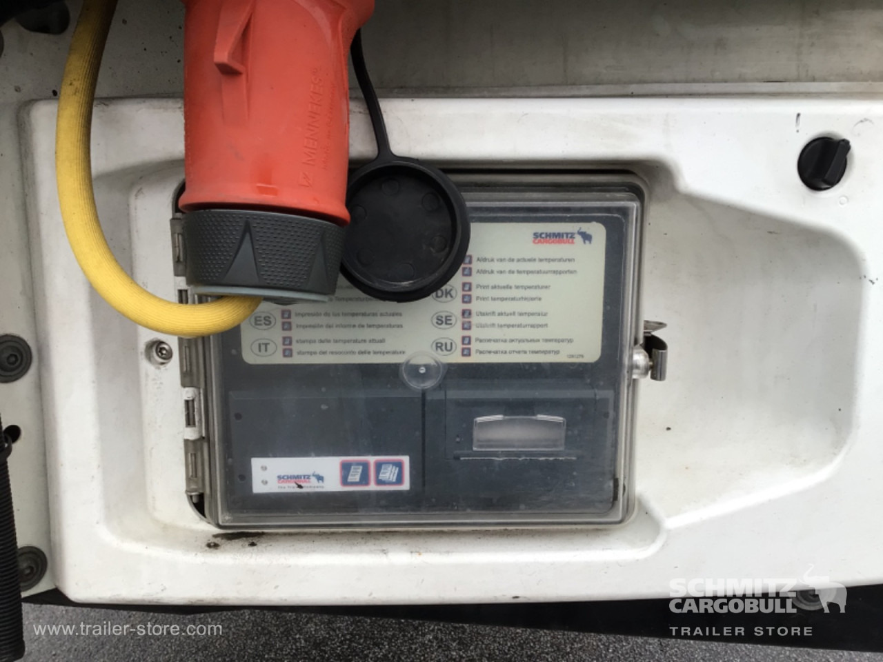 Isothermal semi-trailer SCHMITZ Reefer Standard: picture 6