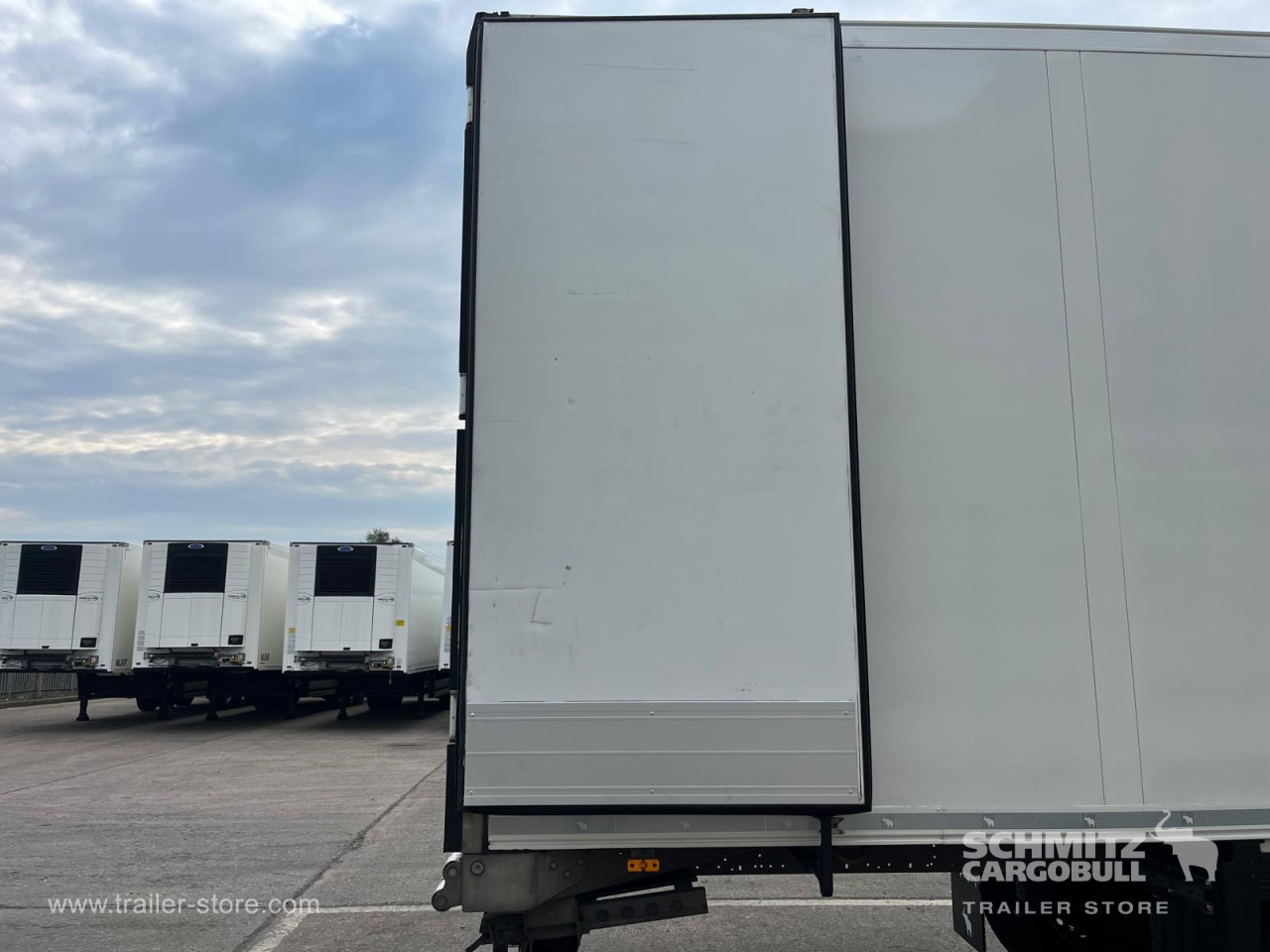 Isothermal semi-trailer SCHMITZ Reefer Standard: picture 14