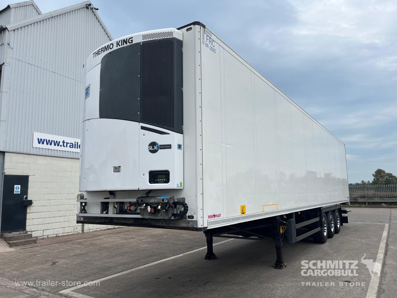 Isothermal semi-trailer SCHMITZ Reefer Standard: picture 11
