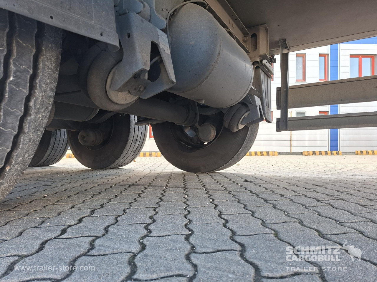 SCHMITZ Mélyhűtő koffer Multitemp - Isothermal semi-trailer: picture 5 SCHMITZ Mélyhűtő koffer Multitemp - Isothermal semi-trailer: picture 5