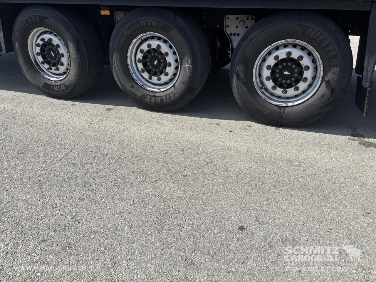 SCHMITZ Curtainsider Standard - Curtainsider semi-trailer: picture 5 SCHMITZ Curtainsider Standard - Curtainsider semi-trailer: picture 5