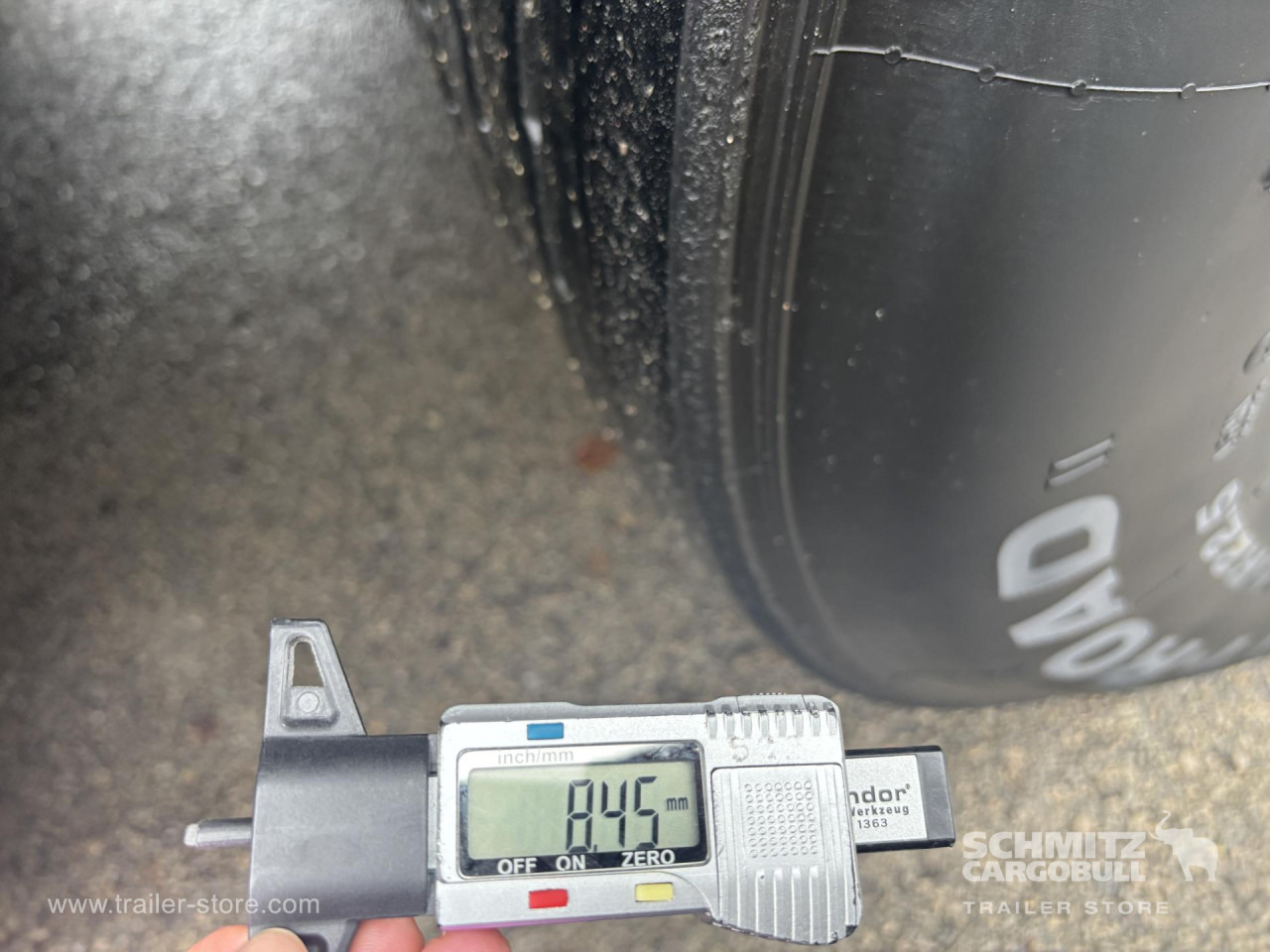 SCHMITZ Curtainsider Standard - Curtainsider semi-trailer: picture 3 SCHMITZ Curtainsider Standard - Curtainsider semi-trailer: picture 3