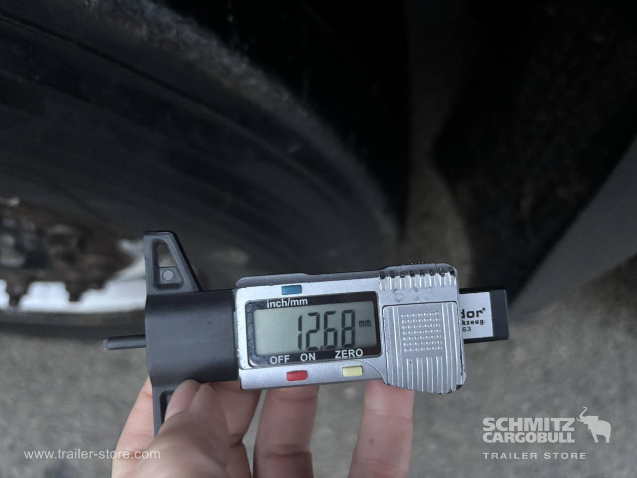 SCHMITZ Curtainsider Standard - Curtainsider semi-trailer: picture 3 SCHMITZ Curtainsider Standard - Curtainsider semi-trailer: picture 3