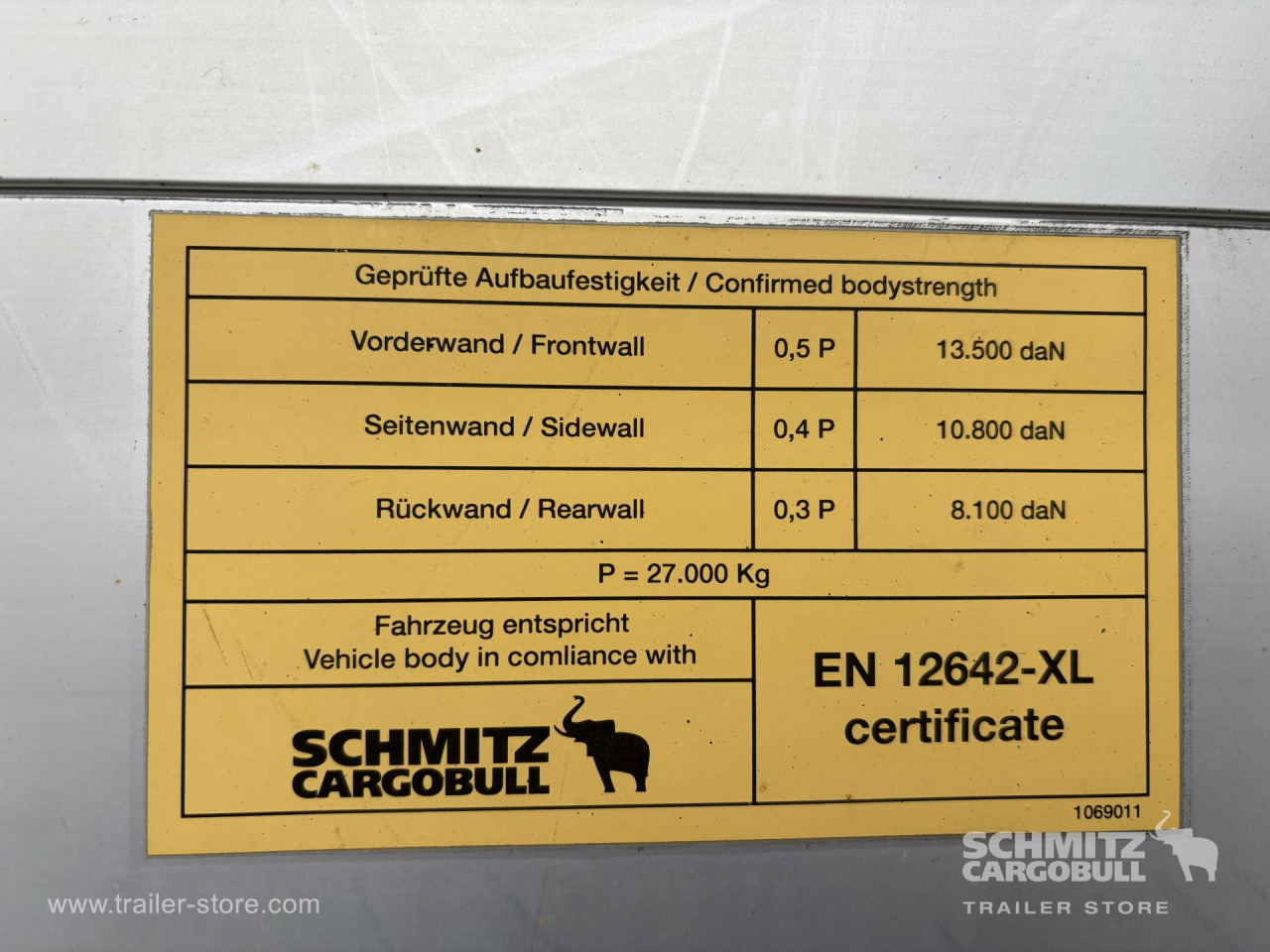 SCHMITZ Curtainsider Standard - Curtainsider semi-trailer: picture 2 SCHMITZ Curtainsider Standard - Curtainsider semi-trailer: picture 2