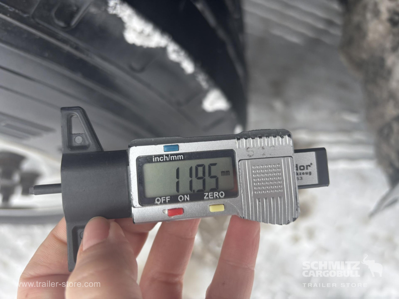 SCHMITZ Curtainsider Standard - Curtainsider semi-trailer: picture 3 SCHMITZ Curtainsider Standard - Curtainsider semi-trailer: picture 3