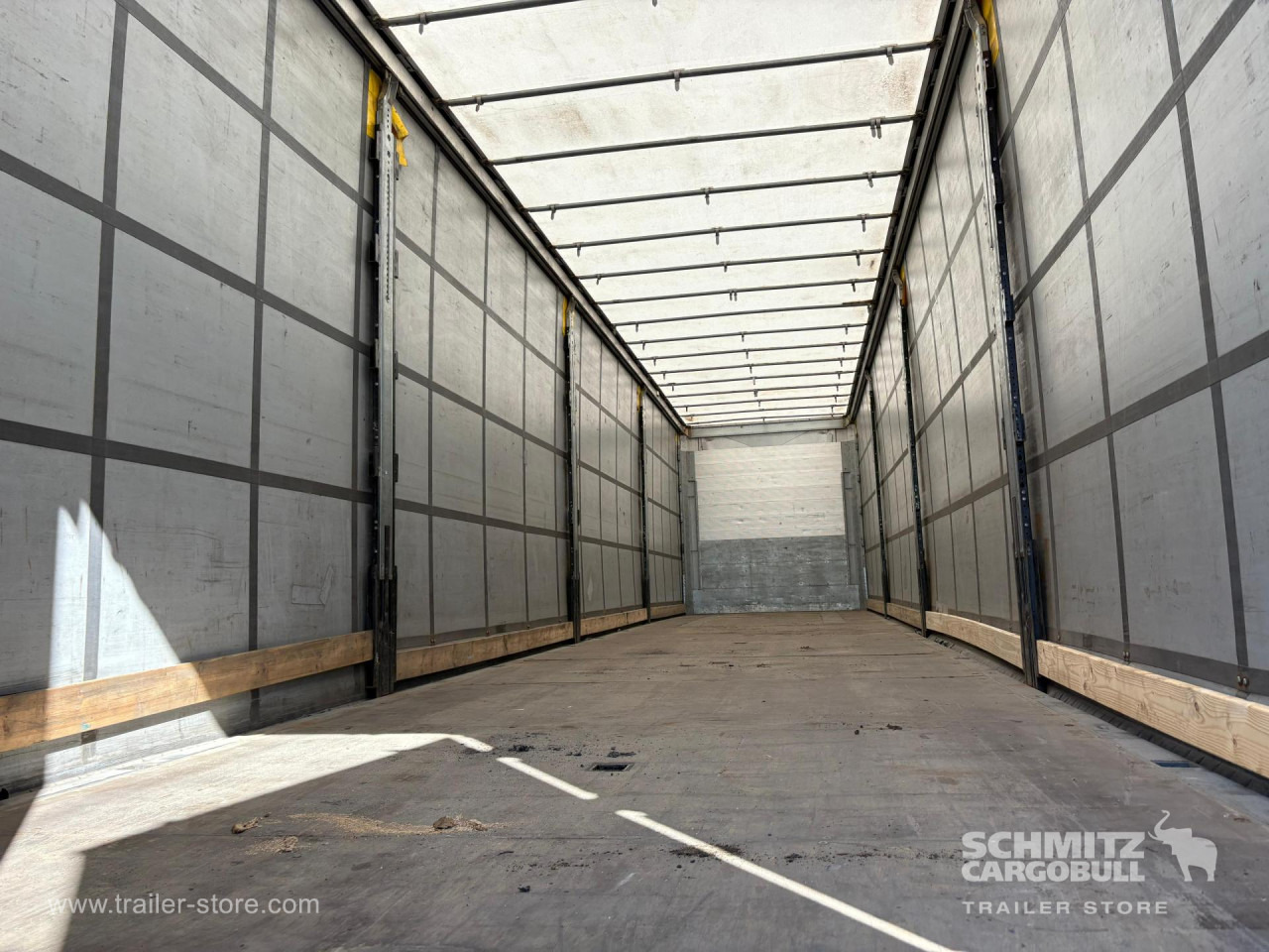 SCHMITZ Curtainsider Standard - Curtainsider semi-trailer: picture 5 SCHMITZ Curtainsider Standard - Curtainsider semi-trailer: picture 5