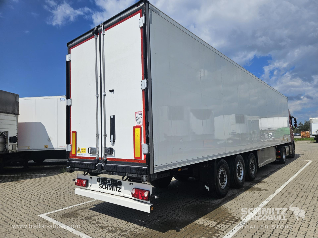 SCHMITZ Reefer Multitemp - Isothermal semi-trailer: picture 1 SCHMITZ Reefer Multitemp - Isothermal semi-trailer: picture 1