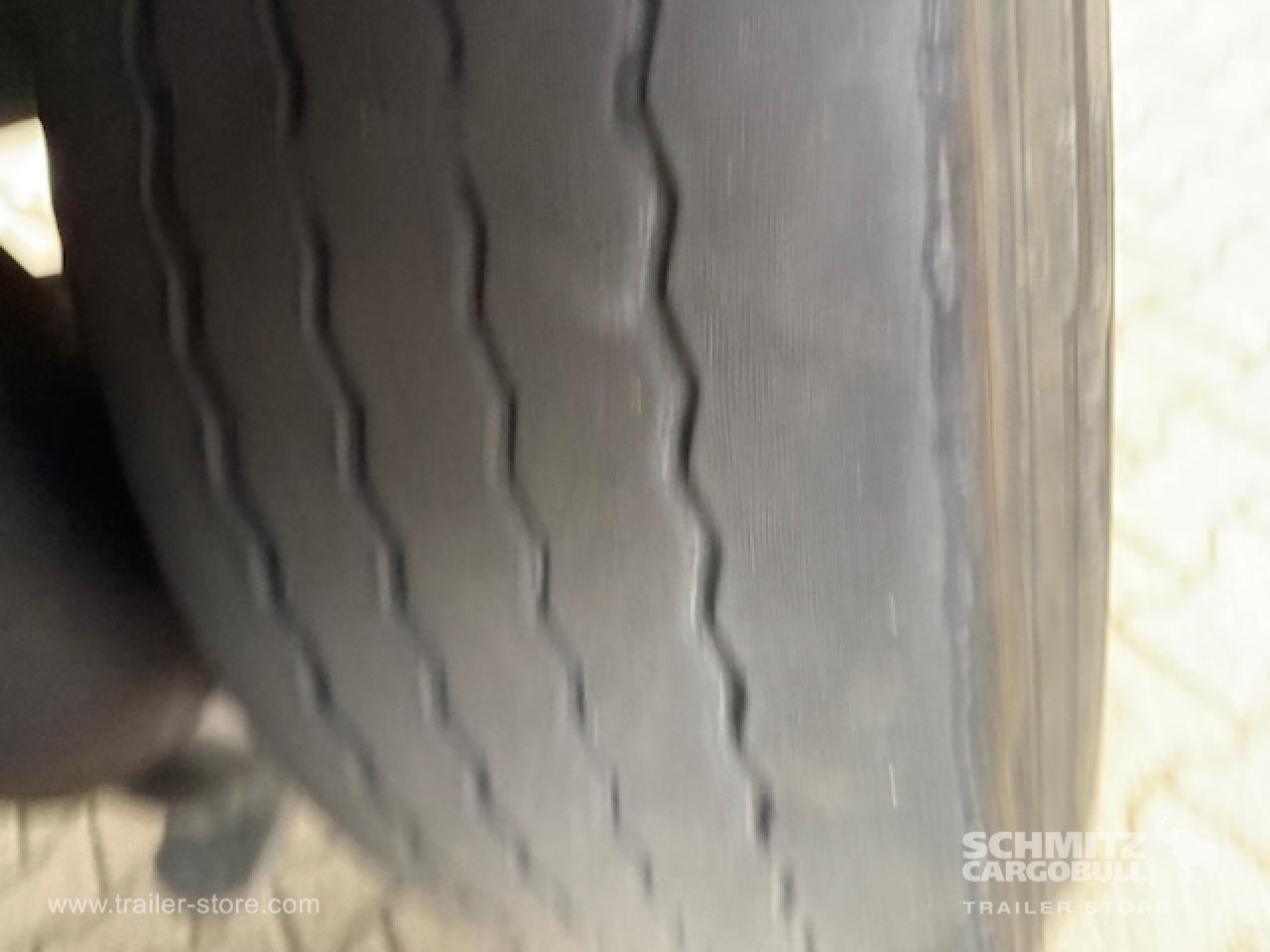 SCHMITZ Oplegger Vries Standard - Isothermal semi-trailer: picture 4 SCHMITZ Oplegger Vries Standard - Isothermal semi-trailer: picture 4
