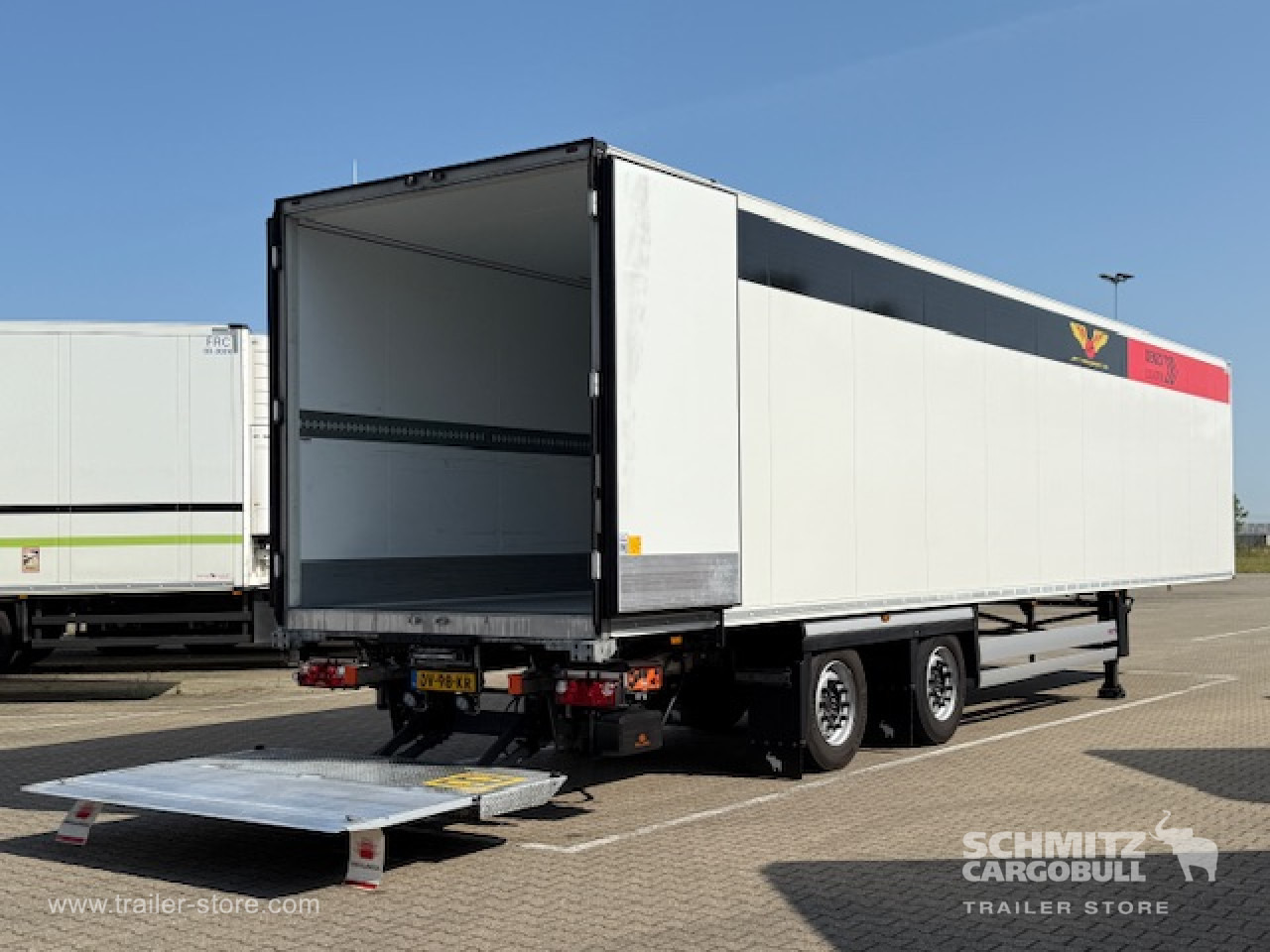SCHMITZ Oplegger Vries Standard Taillift - Isothermal semi-trailer: picture 1 SCHMITZ Oplegger Vries Standard Taillift - Isothermal semi-trailer: picture 1