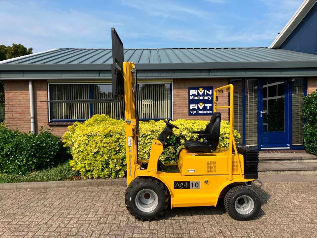 Eurotrac AGRI 10 - Forklift: picture 3 Eurotrac AGRI 10 - Forklift: picture 3