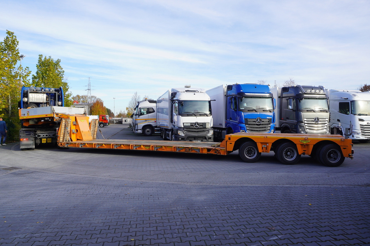 BROSHUIS 3ABD-48 61.0t TiefBet low-loader semi-trailer / 40 tons cap. / 3 steering axles / hydraulic suspension - Low loader semi-trailer: picture 4 BROSHUIS 3ABD-48 61.0t TiefBet low-loader semi-trailer / 40 tons cap. / 3 steering axles / hydraulic suspension - Low loader semi-trailer: picture 4