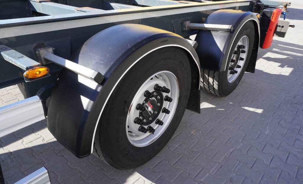 Fruehauf Trailer BDF (NEW) 6,000 km !!! - Container transporter/ Swap body trailer: picture 5 Fruehauf Trailer BDF (NEW) 6,000 km !!! - Container transporter/ Swap body trailer: picture 5