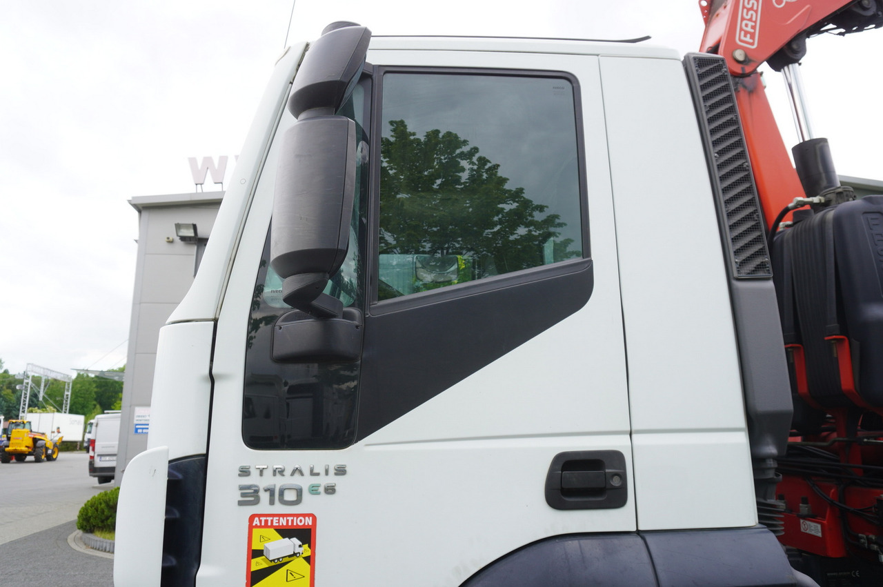 Dropside/ Flatbed truck, Crane truck IVECO STRALIS 19.310 E6 / Flatbed 19 EPAL / FASSI F135 / 225 MTH! / 5.7 T: picture 18