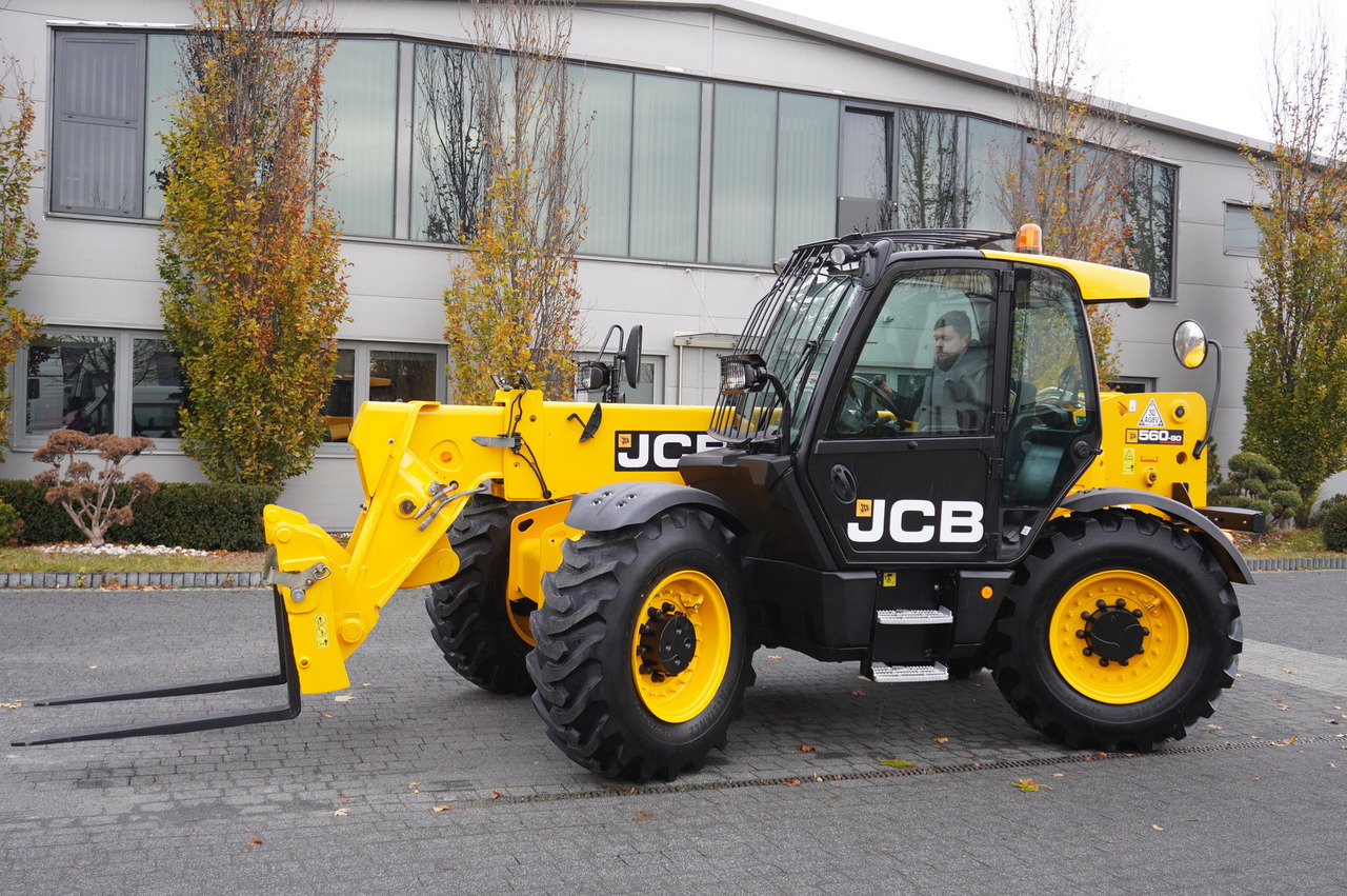 JCB 560-80 / 6 ton lifting capacity / power 146 HP - Telescopic wheel loader: picture 4 JCB 560-80 / 6 ton lifting capacity / power 146 HP - Telescopic wheel loader: picture 4