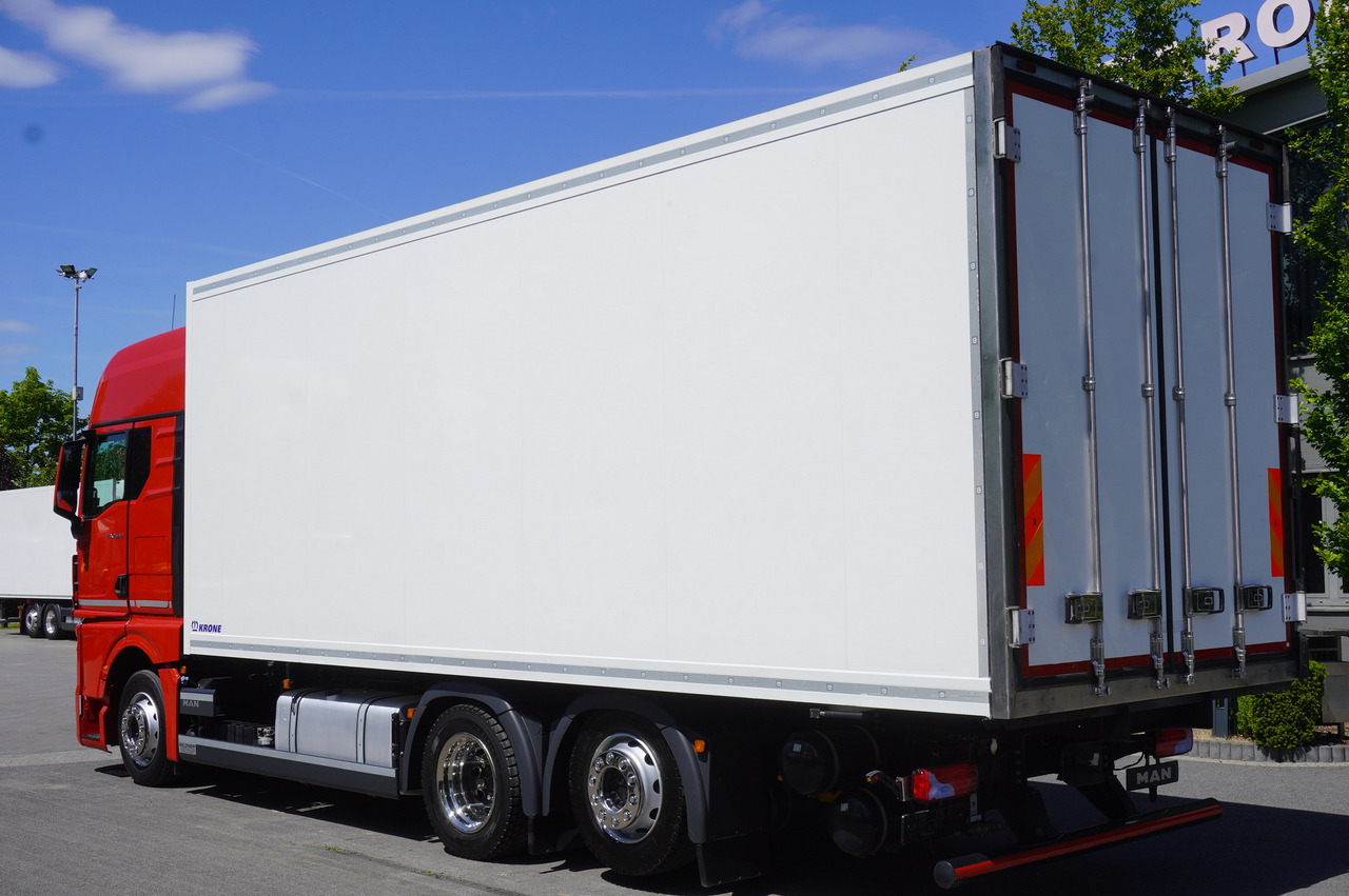 MAN GX 26.510 / 2022 / NEW Krone bitemperature refrigerated truck / Carrier Supra 850 MT / 4 units - Refrigerator truck: picture 2 MAN GX 26.510 / 2022 / NEW Krone bitemperature refrigerated truck / Carrier Supra 850 MT / 4 units - Refrigerator truck: picture 2