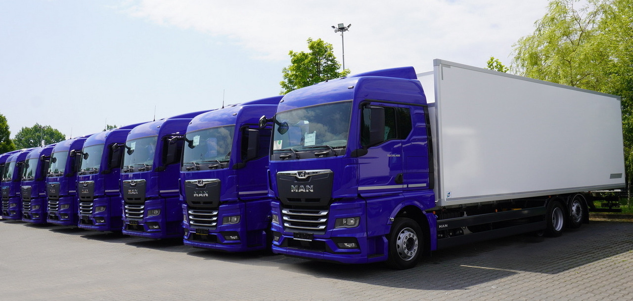 New Box truck MAN New MAN TGX 26.400 / NEW IGLOOCAR refrigerator 20 pallets / 6×2 / 2024 / 2 units: picture 12