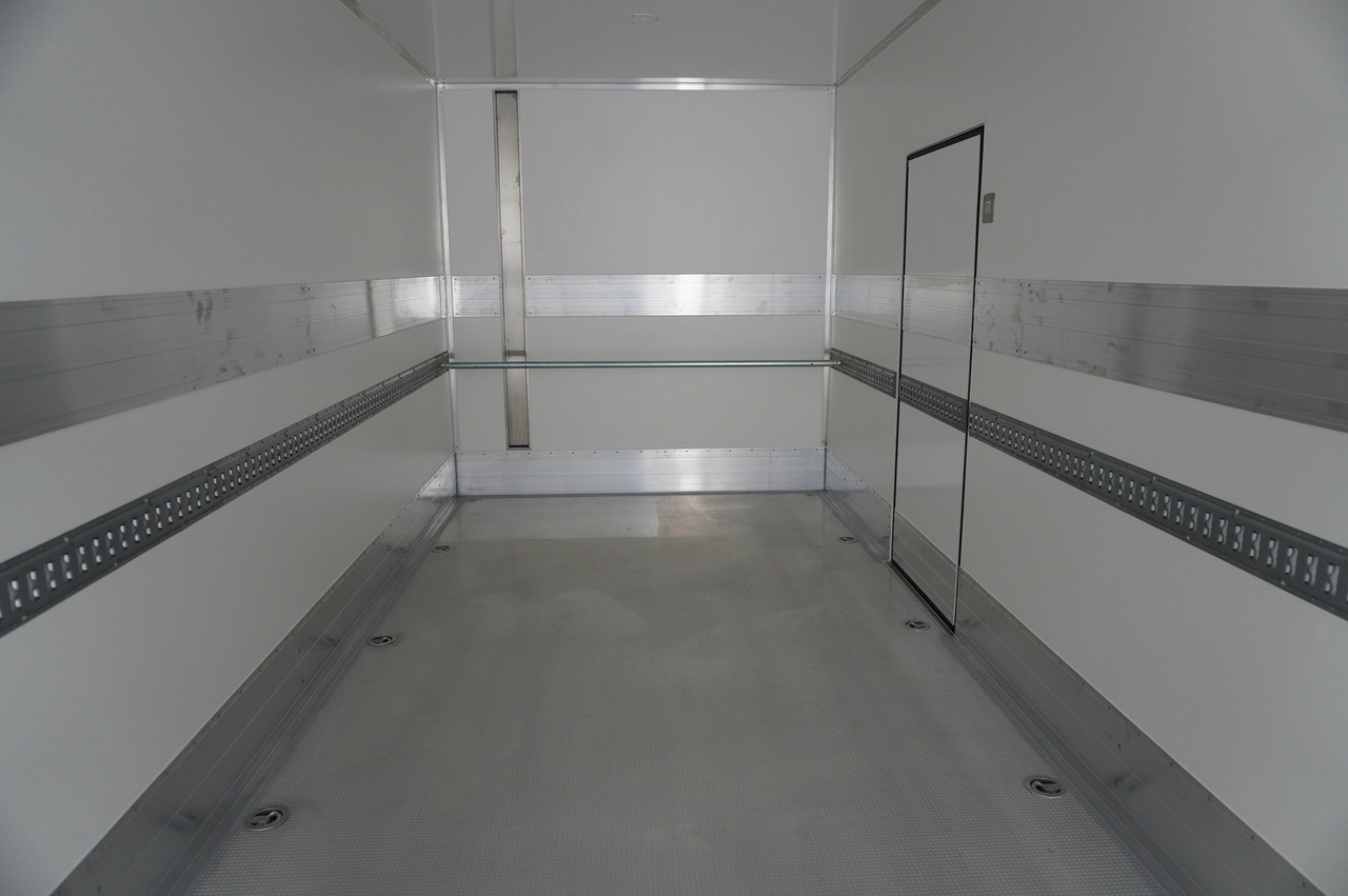 New Box truck MAN New MAN TGX 26.400 / NEW IGLOOCAR refrigerator 20 pallets / 6×2 / 2024 / 2 units: picture 9