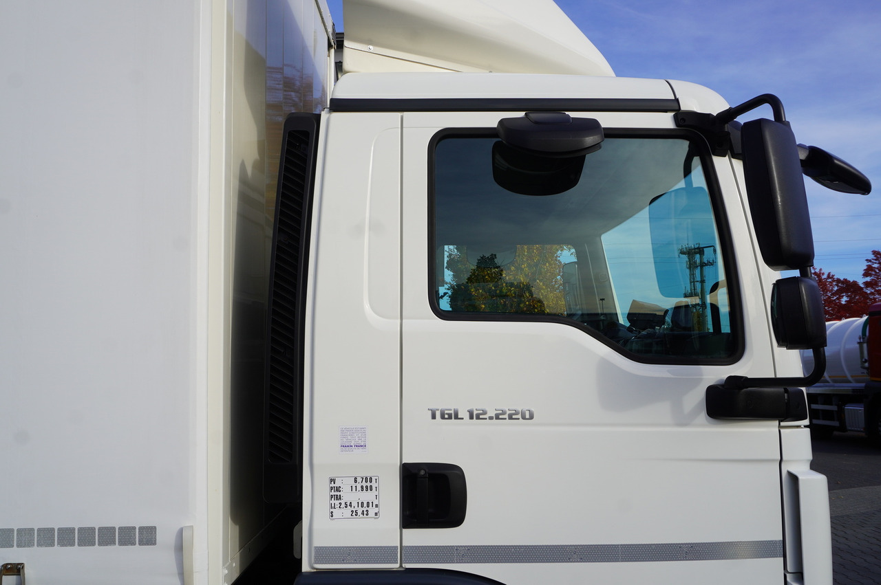 Curtainsider truck MAN TGL 12.220 / Curtainsider 19 EPAL / 140 tho. km: picture 18
