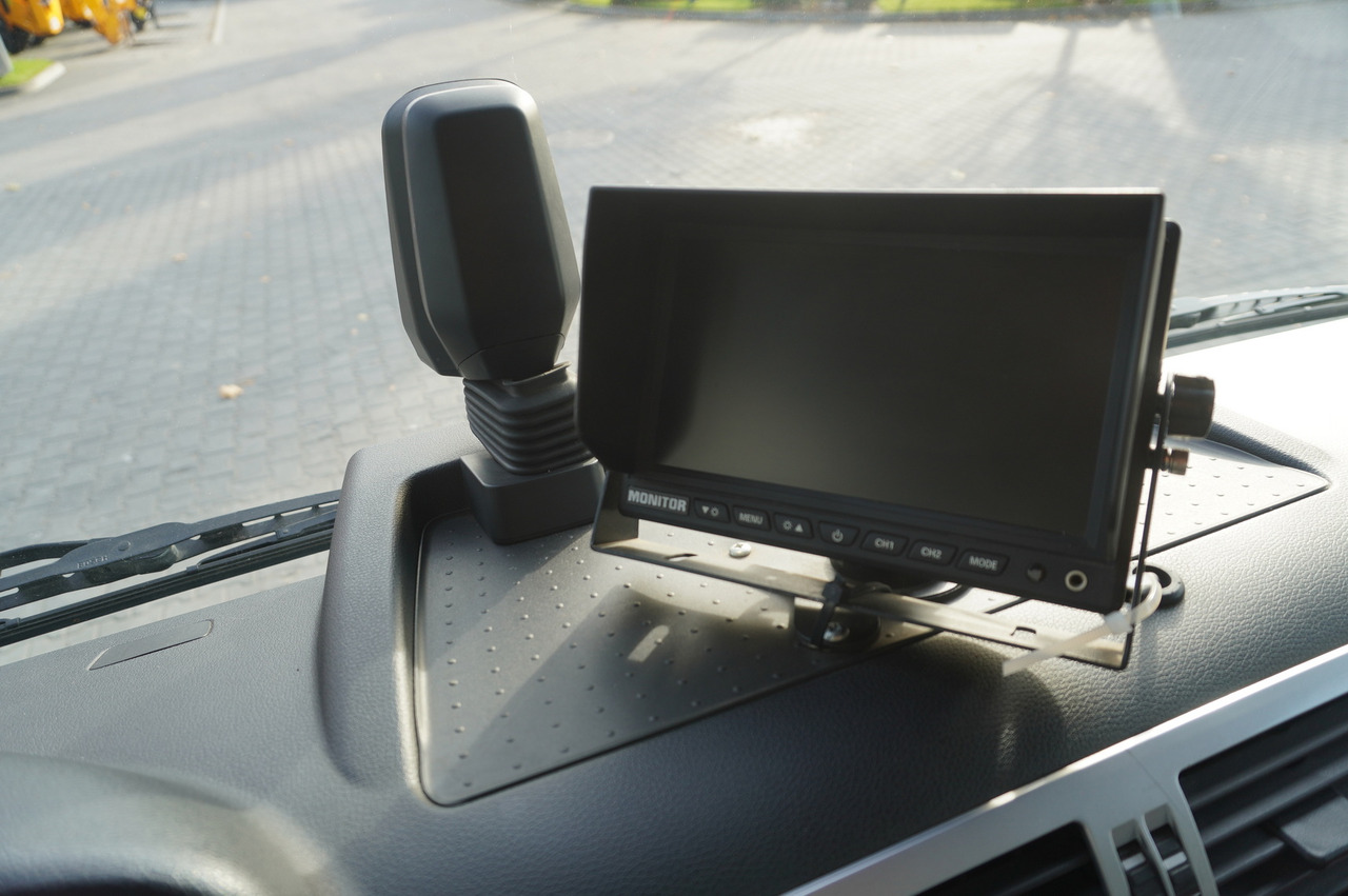 Curtainsider truck MAN TGL 12.220 / Curtainsider 19 EPAL / 140 tho. km: picture 28