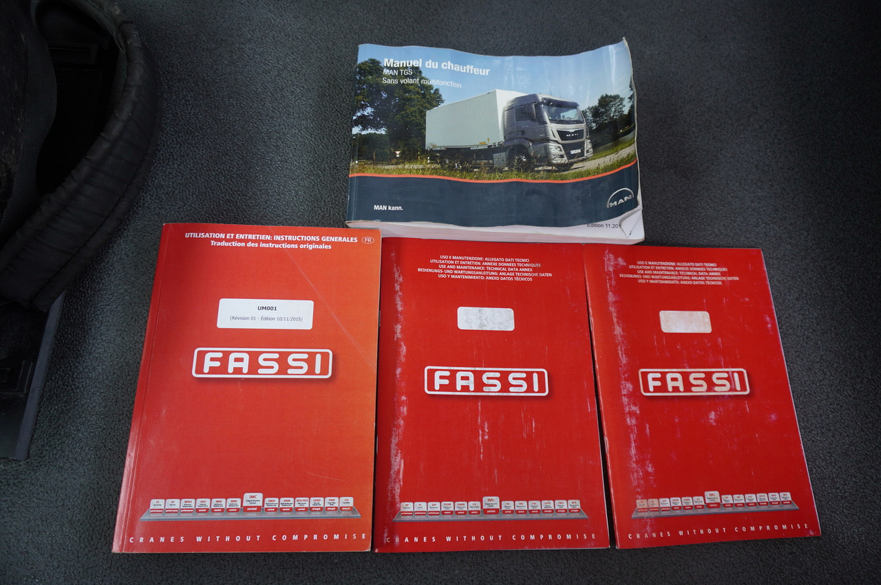 Dropside/ Flatbed truck, Crane truck MAN TGS 26.360 Flatbed / Fassi F175 7.7 T / steered 3rd axle: picture 29