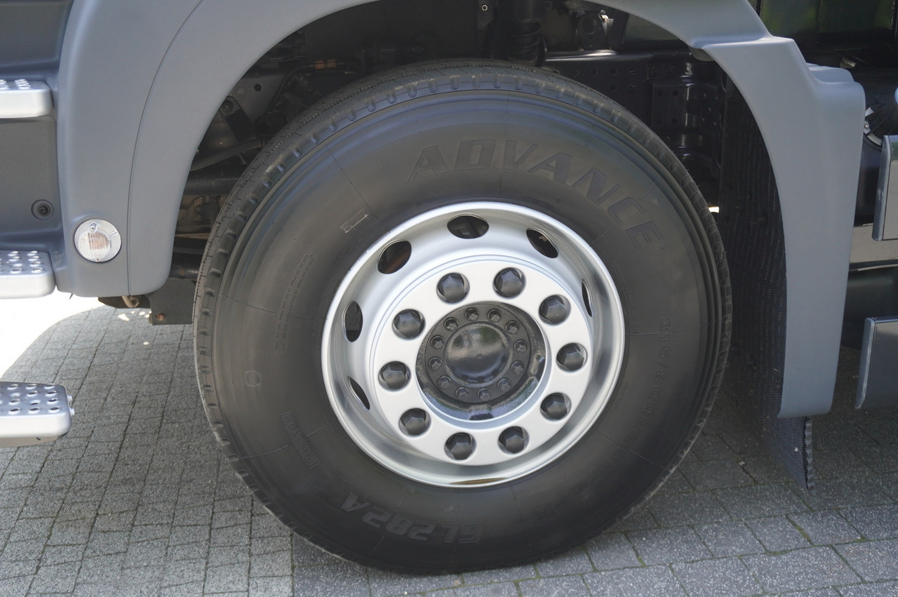 Dropside/ Flatbed truck, Crane truck MAN TGS 26.360 Flatbed / Fassi F175 7.7 T / steered 3rd axle: picture 18