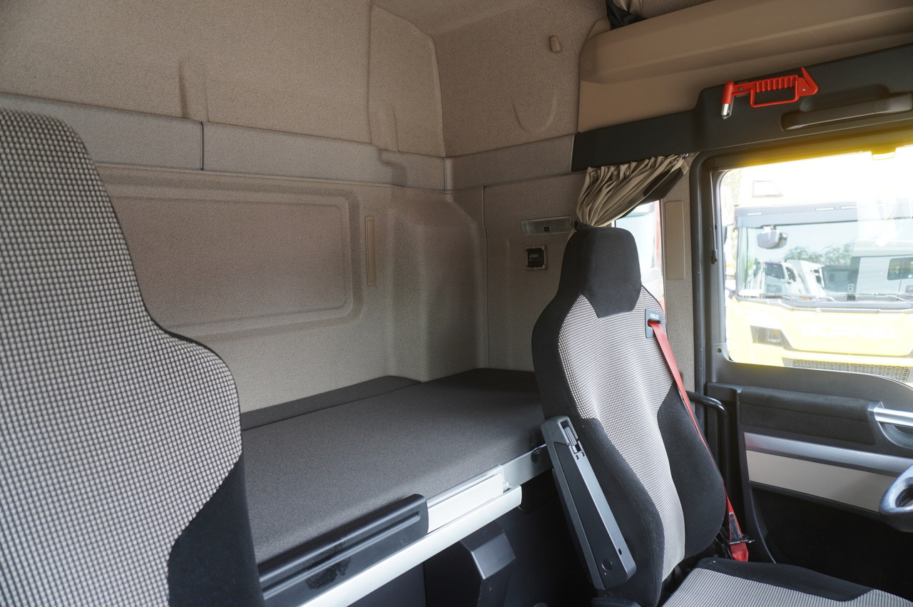 Crane truck MAN TGS 35.420 8×2 / Chassis 6.4 m / 3 steered axles: picture 14