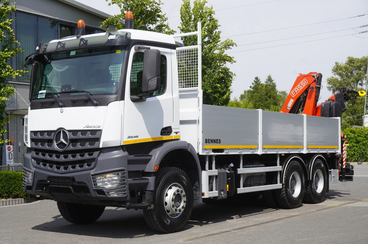 MERCEDES-BENZ AROCS 2636 Flatbed / HDS FASSI F175 7.7 T / 150,000 km - Mobile crane: picture 3 MERCEDES-BENZ AROCS 2636 Flatbed / HDS FASSI F175 7.7 T / 150,000 km - Mobile crane: picture 3