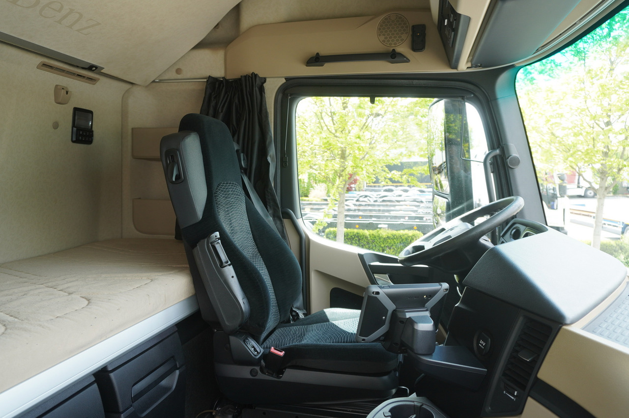 Tow truck MERCEDES-BENZ Actros 2542 / NEW tow truck / steered 3rd axle: picture 29