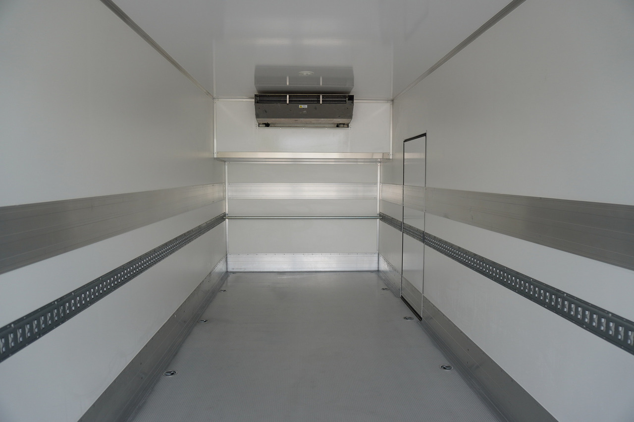 New Refrigerator truck MERCEDES-BENZ Actros 2545 MP5 6×2 E6 / NEW Igloocar refrigerator / 19 pallets: picture 11