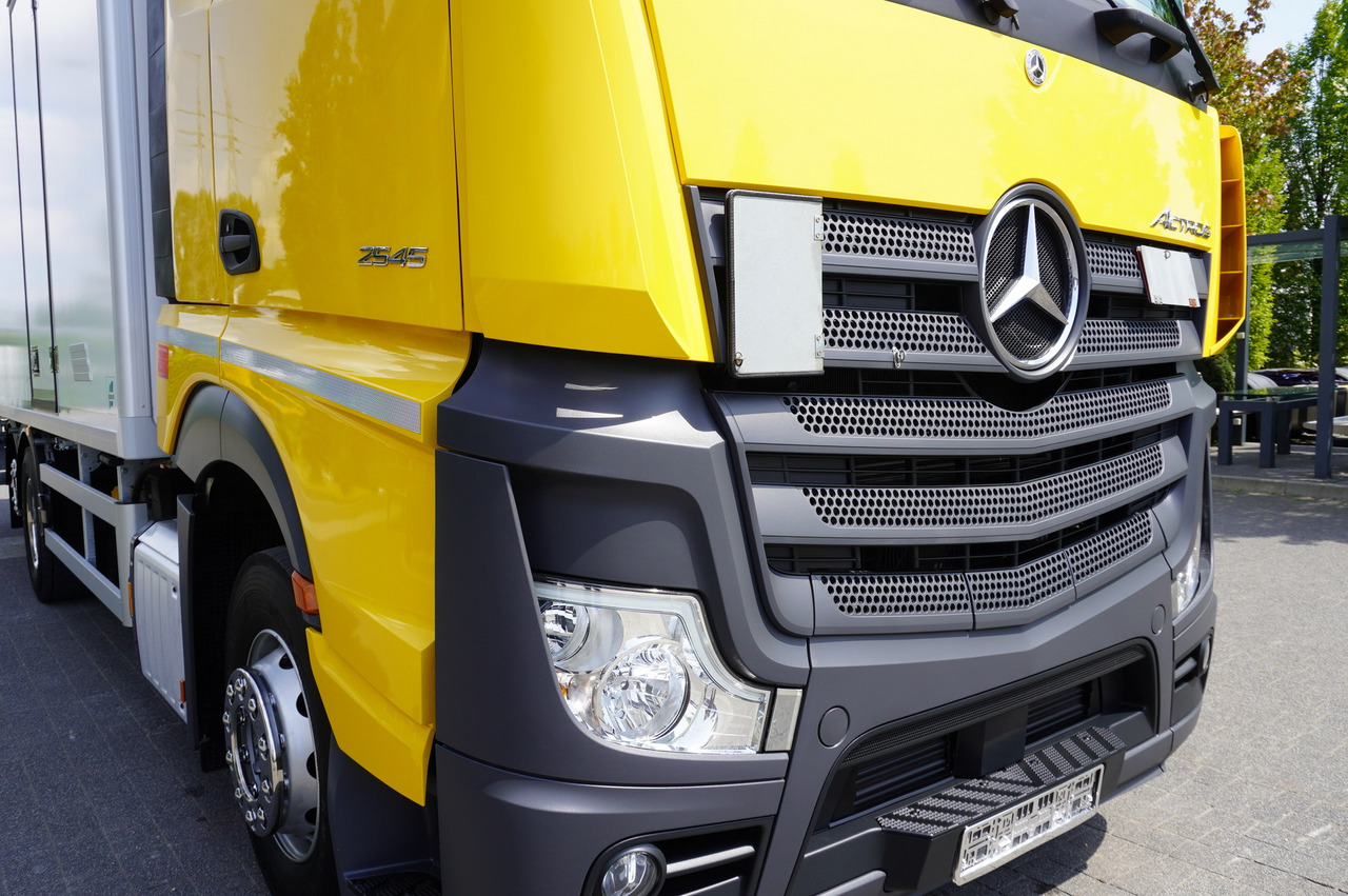 New Refrigerator truck MERCEDES-BENZ Actros 2545 MP5 6×2 E6 / NEW Igloocar refrigerator / 19 pallets: picture 21