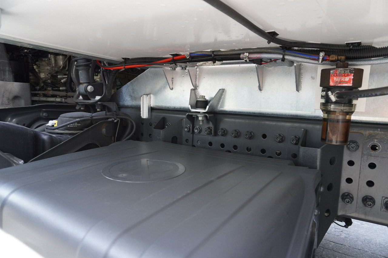 New Refrigerator truck MERCEDES-BENZ Actros 2545 MP5 6×2 E6 / NEW Igloocar refrigerator / 19 pallets: picture 8