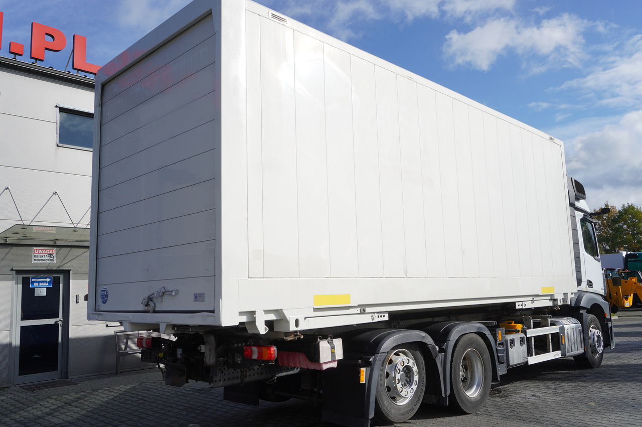 MERCEDES-BENZ Actros 2545 MP5 / KRONE 18 EPAL box body / ADR AT - Box truck: picture 2 MERCEDES-BENZ Actros 2545 MP5 / KRONE 18 EPAL box body / ADR AT - Box truck: picture 2