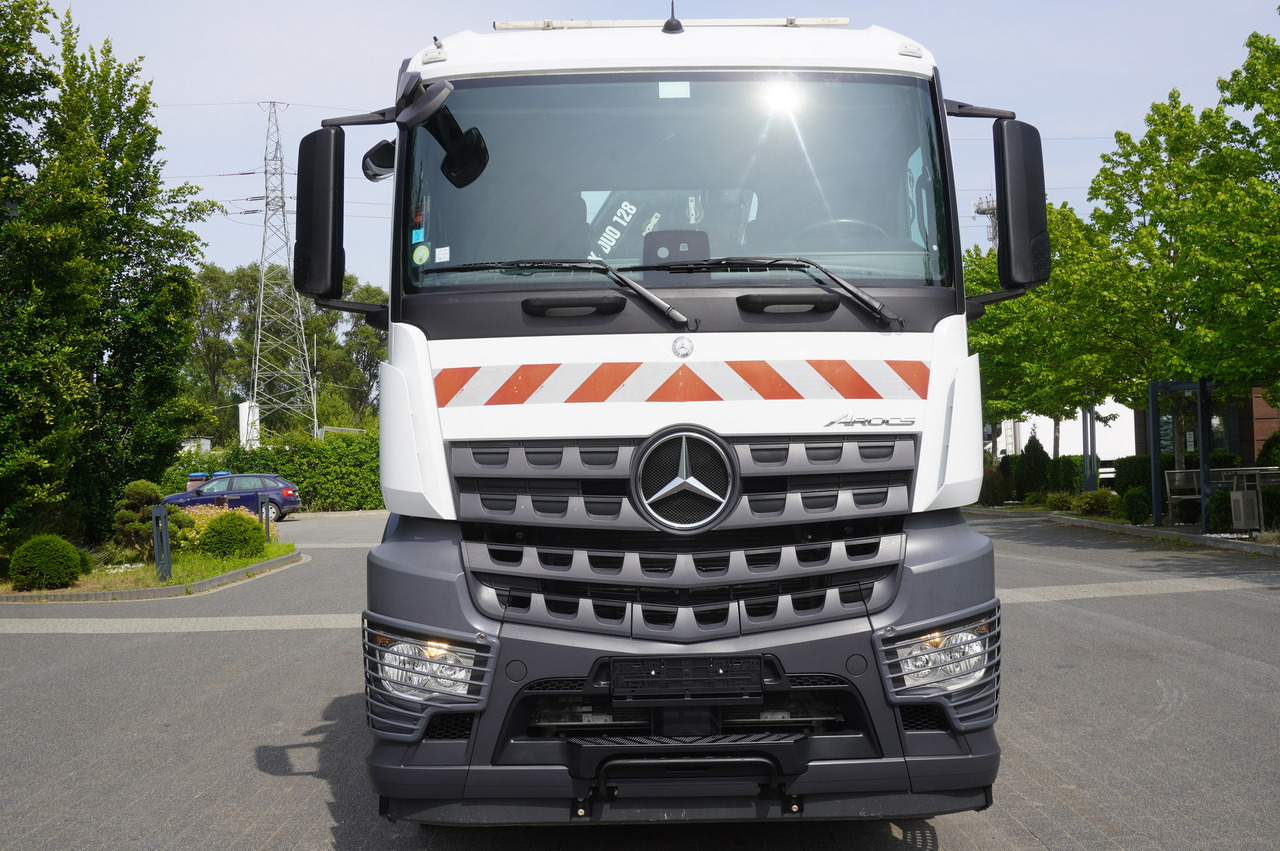 Dropside/ Flatbed truck, Crane truck MERCEDES-BENZ Arocs 1833 / 87,000 km!!! / Hds HIAB X-DUO 128 B-2 / three-sided tipper: picture 9
