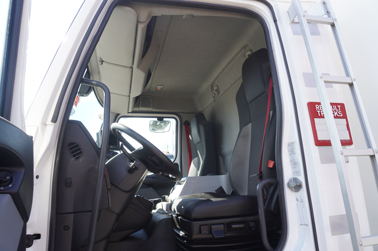 Refrigerator truck RENAULT D12 / Lamberet refrigerated truck / Dhollandia tail lift 1500 kg / 130 thousand km !!: picture 18