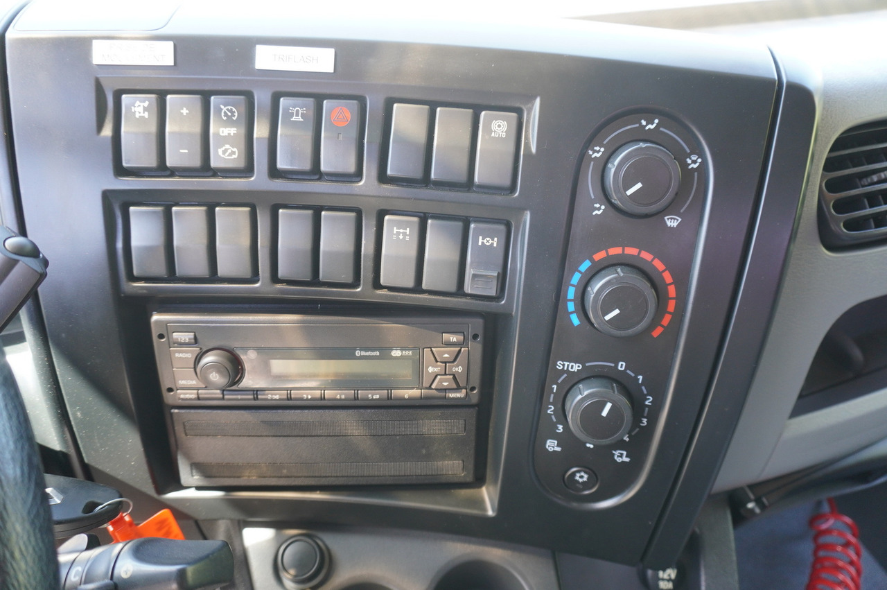 Tipper RENAULT D14 / 18,000 km !!! / 3-side dump truck: picture 28