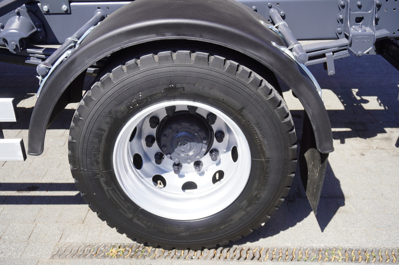 Tipper RENAULT D14 / 18,000 km !!! / 3-side dump truck: picture 20