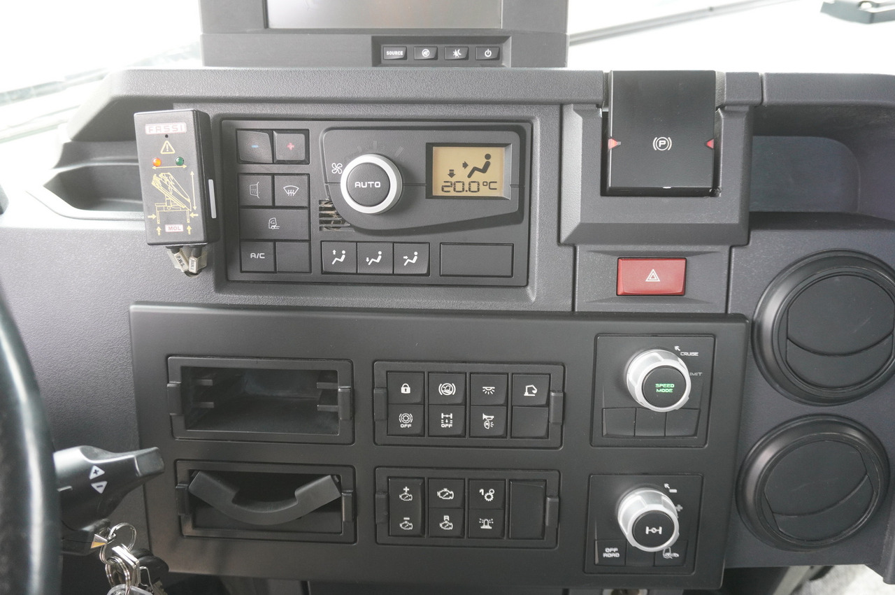 RENAULT K380 6x4 / FASSI F175 crane 7.85 t / 120 thousand km! on lease RENAULT K380 6x4 / FASSI F175 crane 7.85 t / 120 thousand km!: picture 19