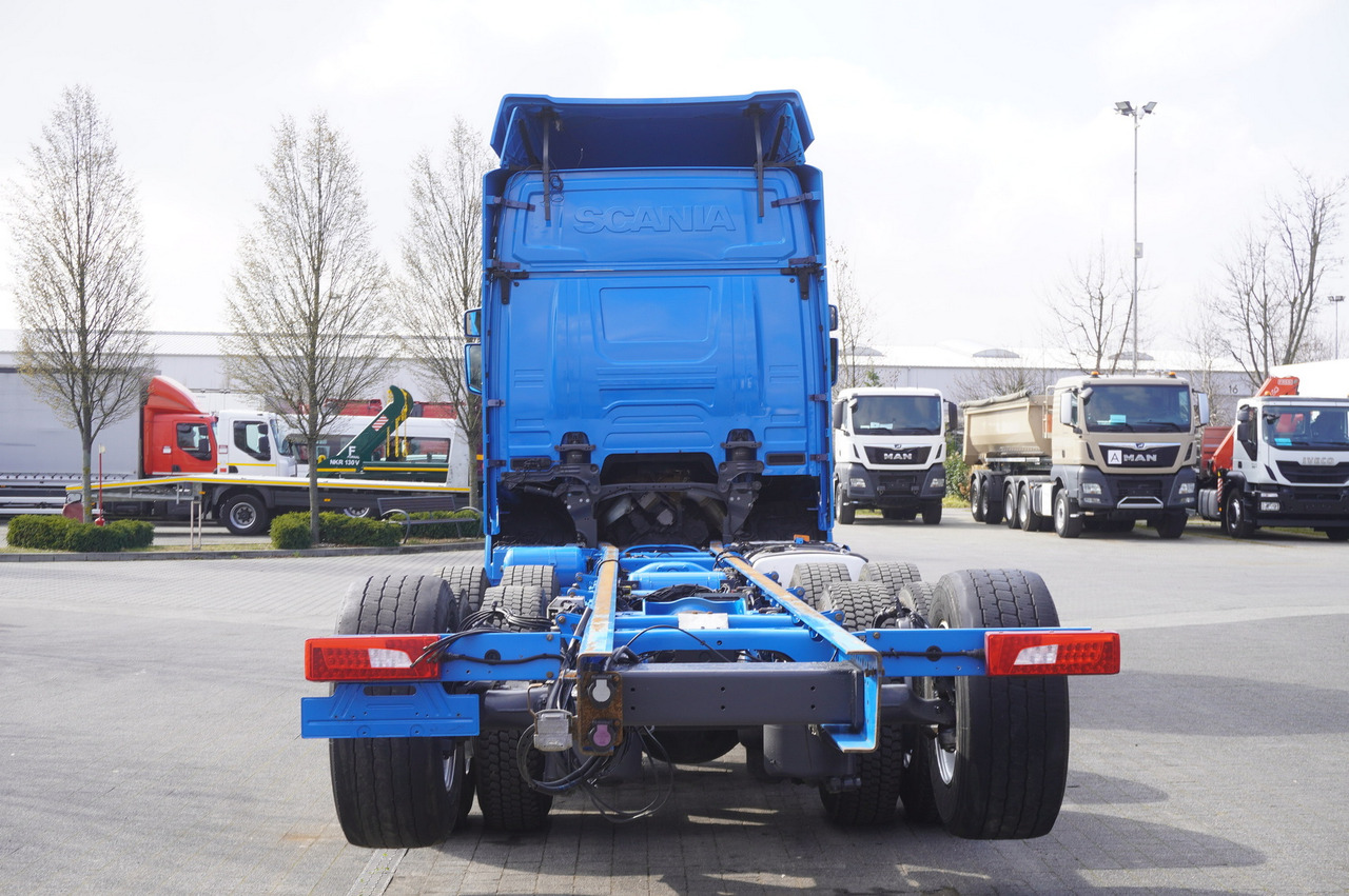 SCANIA R650 V8 / 650 HP/ frame 8.8 m / steered 4th axle - Cab chassis truck: picture 3 SCANIA R650 V8 / 650 HP/ frame 8.8 m / steered 4th axle - Cab chassis truck: picture 3