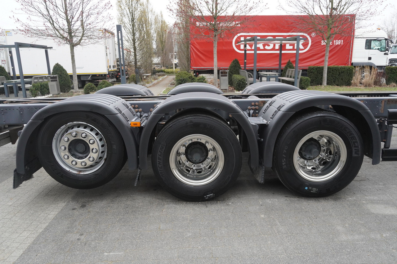 Cab chassis truck Scania G540 8x4 / Chassis 8.7 m / Steered axle / 2021: picture 8