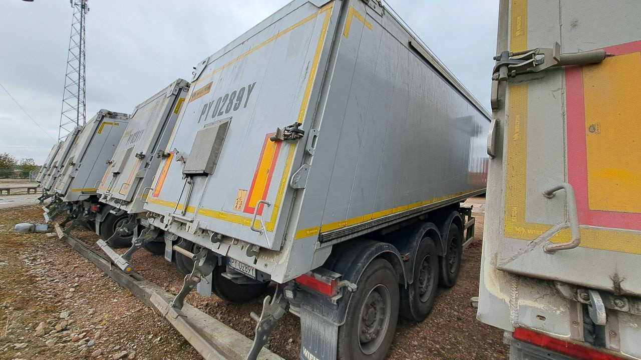 WIELTON NW-3 / weight 6.2 t / capacity 38m3 / Electrically folded roof / Teflon / 20 units, 2022 - Tipper semi-trailer: picture 3 WIELTON NW-3 / weight 6.2 t / capacity 38m3 / Electrically folded roof / Teflon / 20 units, 2022 - Tipper semi-trailer: picture 3