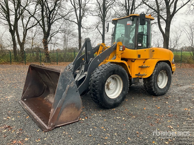 1998 Volvo L45 Wheel Loader - Wheel loader: picture 2 1998 Volvo L45 Wheel Loader - Wheel loader: picture 2