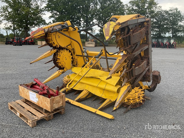 2010 New Holland 360 Forage Harvester Header - Forage harvester attachment: picture 1 2010 New Holland 360 Forage Harvester Header - Forage harvester attachment: picture 1
