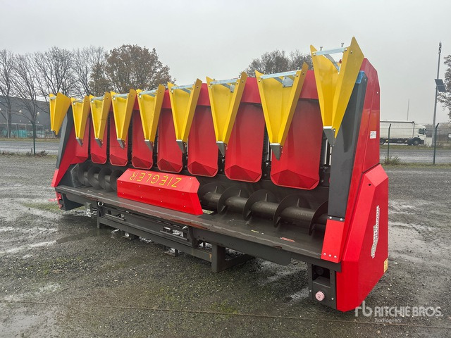 2018 Ziegler Corn Champion 8S 8 Row Corn (Unused) Combine Header - Grain header: picture 2 2018 Ziegler Corn Champion 8S 8 Row Corn (Unused) Combine Header - Grain header: picture 2