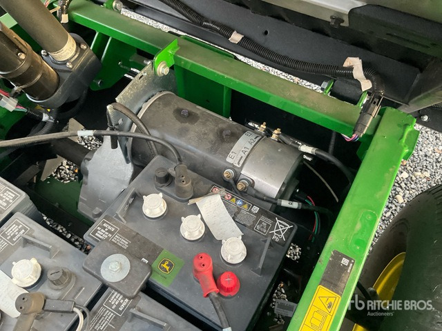 2023 John Deere Gator TE 4x2 Electric (Unused) Utility Vehicle - Municipal/ Special vehicle: picture 5 2023 John Deere Gator TE 4x2 Electric (Unused) Utility Vehicle - Municipal/ Special vehicle: picture 5