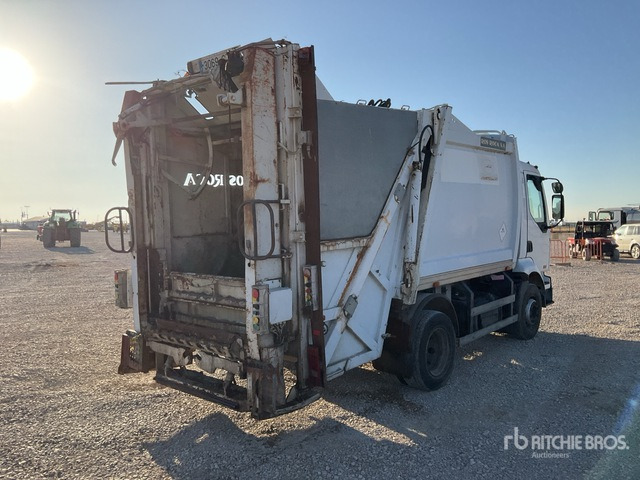 2004 Renault 220 4x2 Waste Collection Truck - Flail mower/ Mulcher: picture 4 2004 Renault 220 4x2 Waste Collection Truck - Flail mower/ Mulcher: picture 4