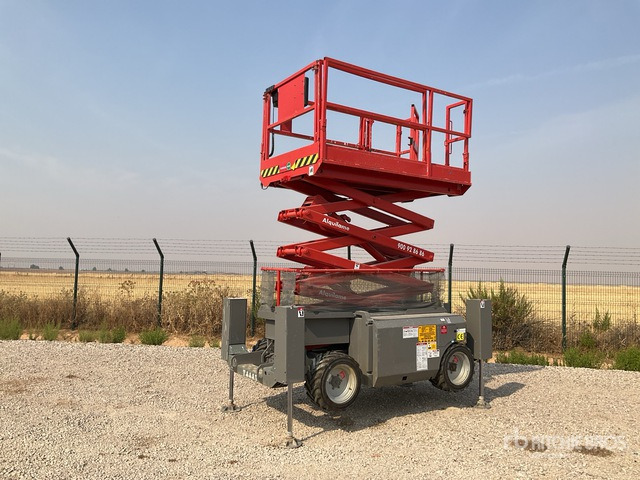 2006 Genie GS3268 4x4 Diesel Scissor Lift - Scissor lift: picture 2 2006 Genie GS3268 4x4 Diesel Scissor Lift - Scissor lift: picture 2