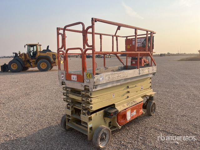 2006 JLG 3246ES Electric (Inoperable) Scissor Lift - Scissor lift: picture 3 2006 JLG 3246ES Electric (Inoperable) Scissor Lift - Scissor lift: picture 3